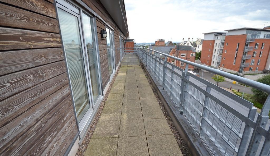 3Bed Student Apartment Ropewalk Court, Upper College Street