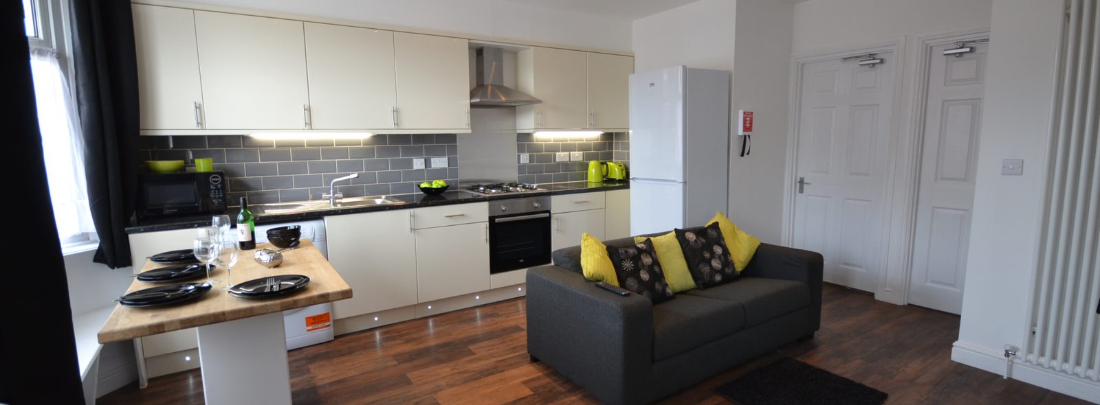 4-Bed Student House – Middle Street, Beeston
